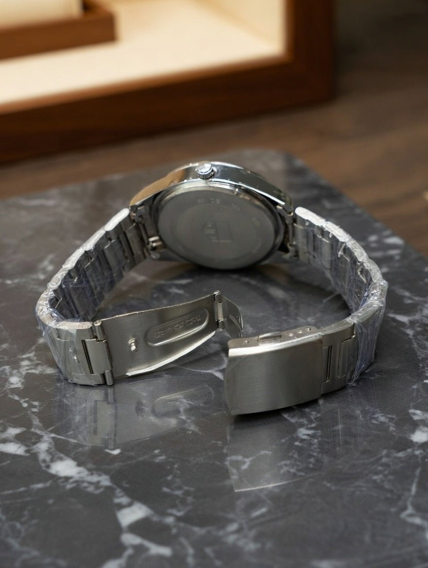 TAG Heuer Carrera Calibre 5 - Madni Watches